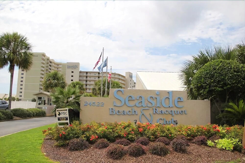 Seaside Beach and Racquet 3801 by RedAwning