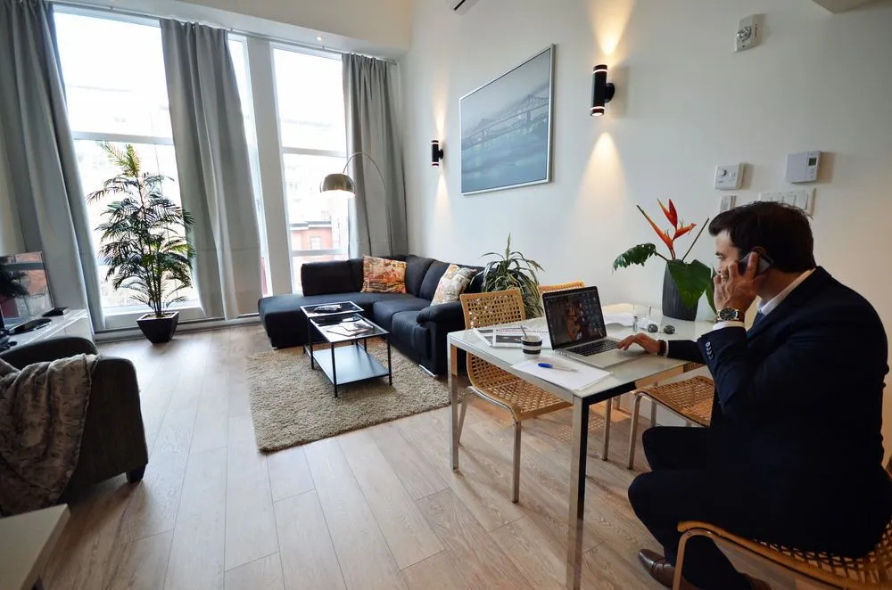LikeAHotel-Ste Catherine/Downtown Montreal