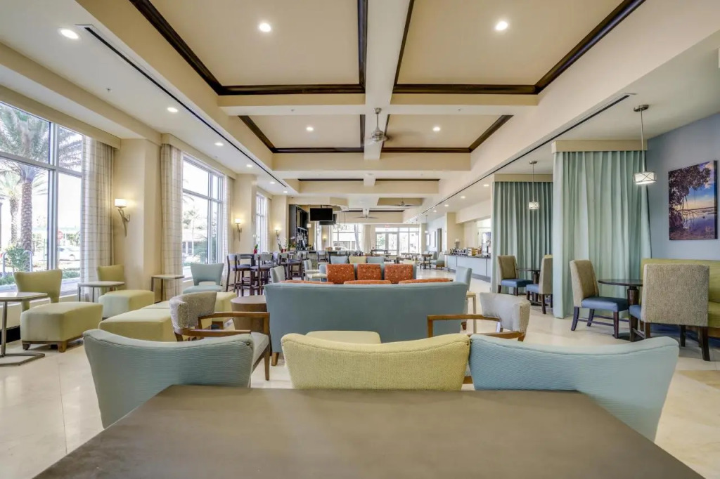 Hotel Dello Ft Lauderdale Airport, Tapestry Collection by Hilton