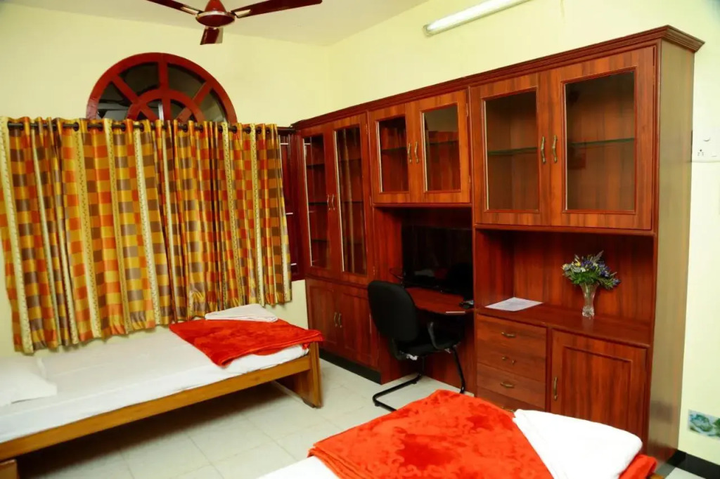 ZuriEL Suite GUEST HOUSE