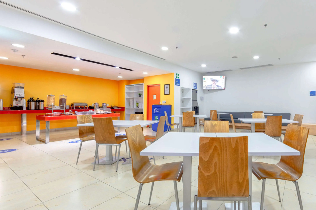 Sleep Inn Leon Antares