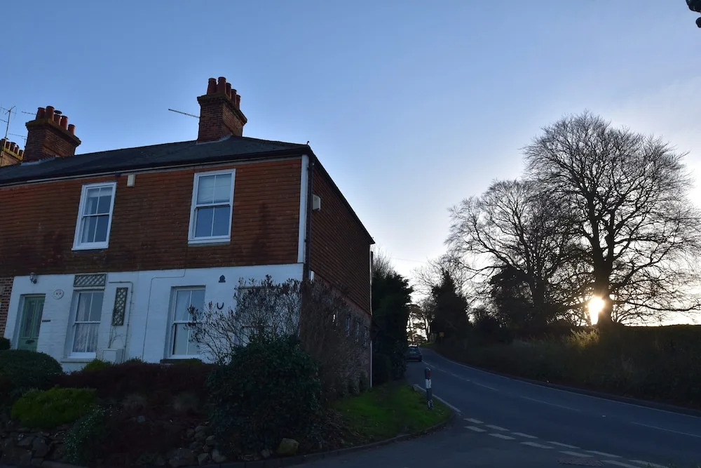 4 Landgate Cottages