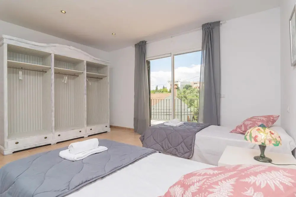 Goixa in Lloseta With 3 Bedrooms and 2 Bathrooms