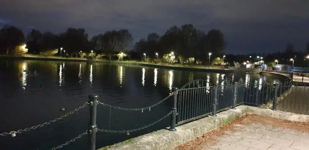 5 Star 1 Bed Sleeps 4 Free Parking