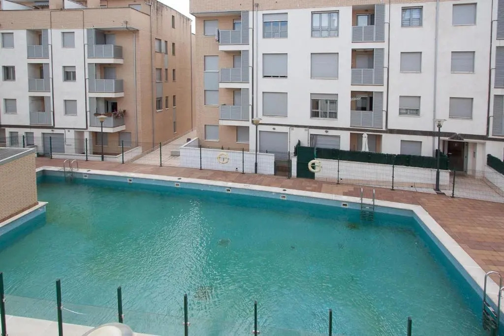 La Piedra L´Osu. Apartamento con piscina. Playa 3 km