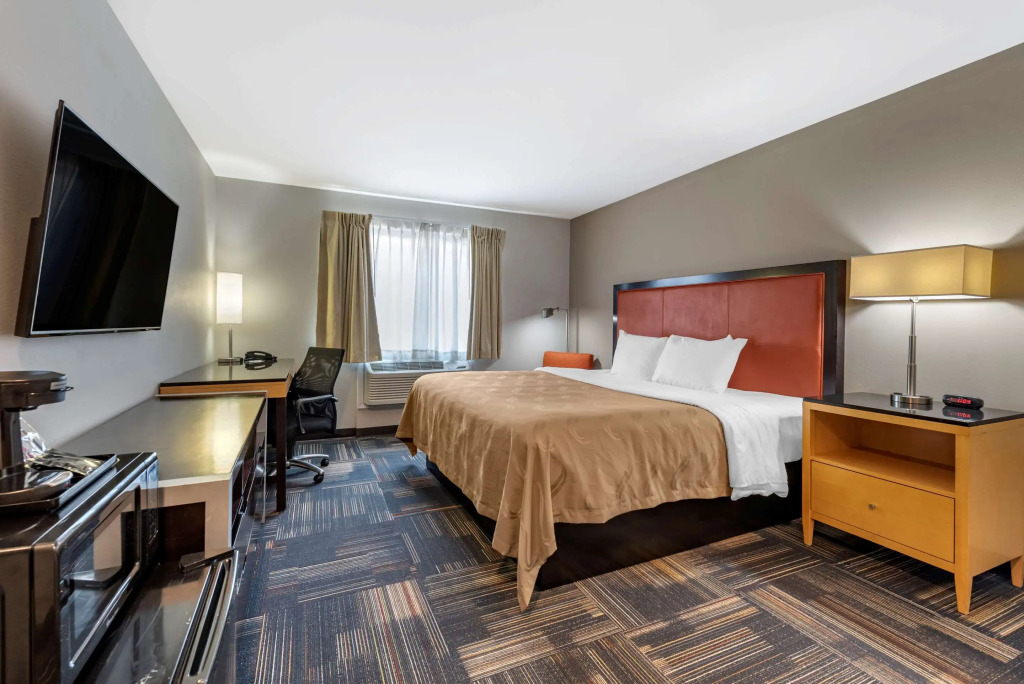 Spark By Hilton Evansville Downtown