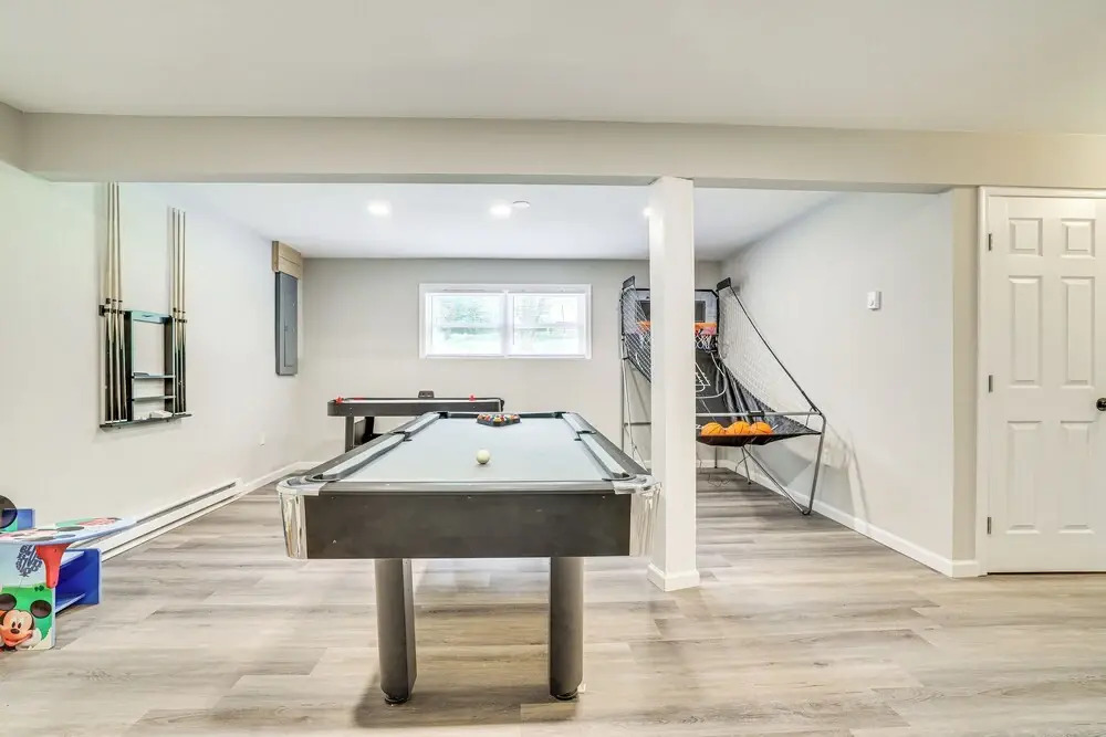 Family-friendly Tobyhanna Home: Lake & Pool Access