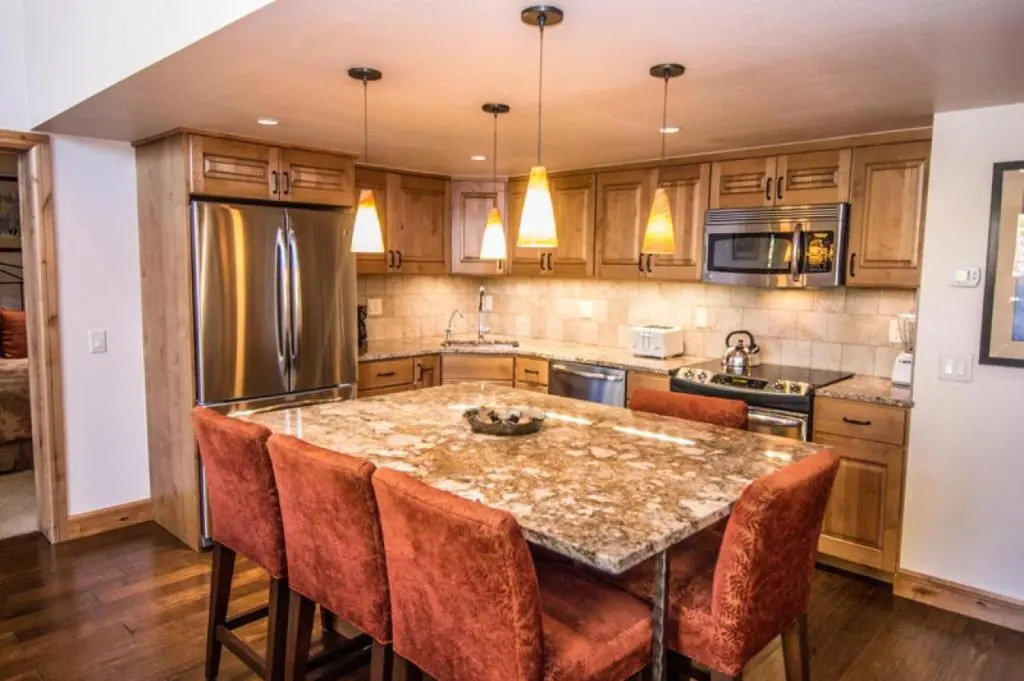 Fifth Avenue Unit 202