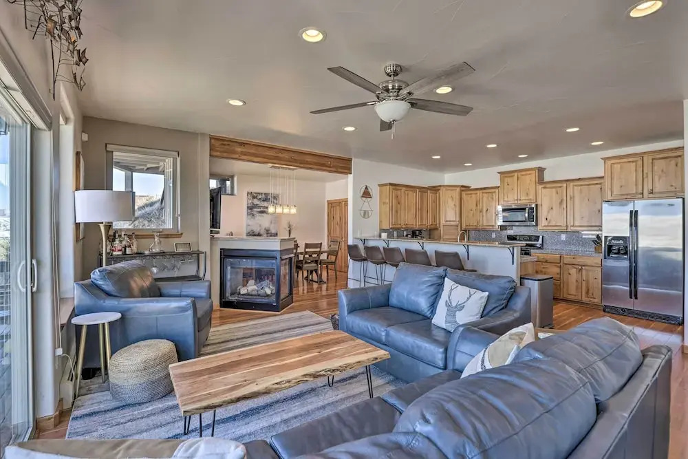 Mountain-view House < 2 Mi to Granby Ranch!