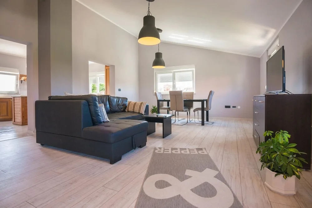 Apartments with pool 992