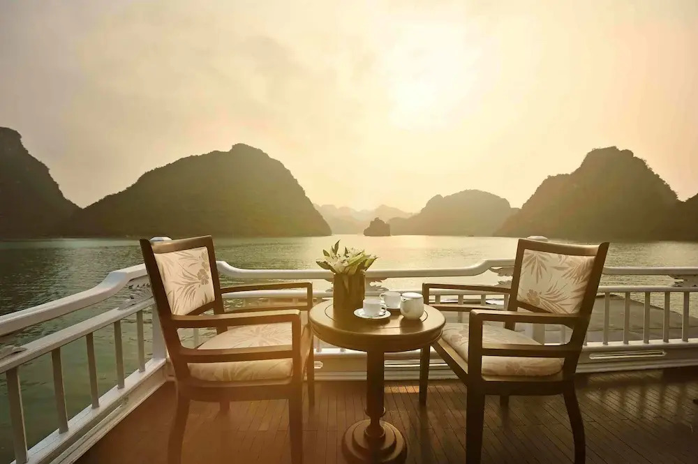 Gray Line Private Luxury Cruise