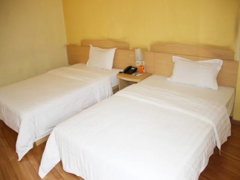 7Days Inn CaiYuan Bai Railway Station