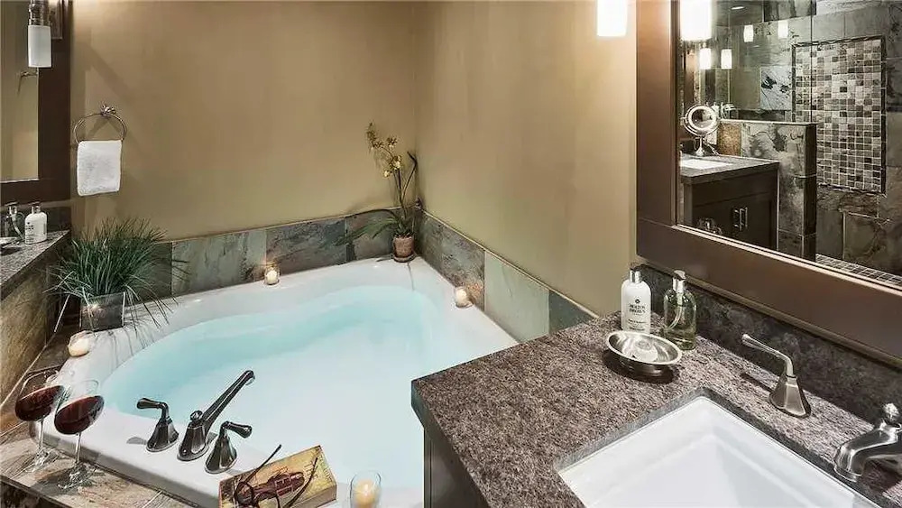 Mount Yale 611 4 BedroomCondo By Moving Mountains