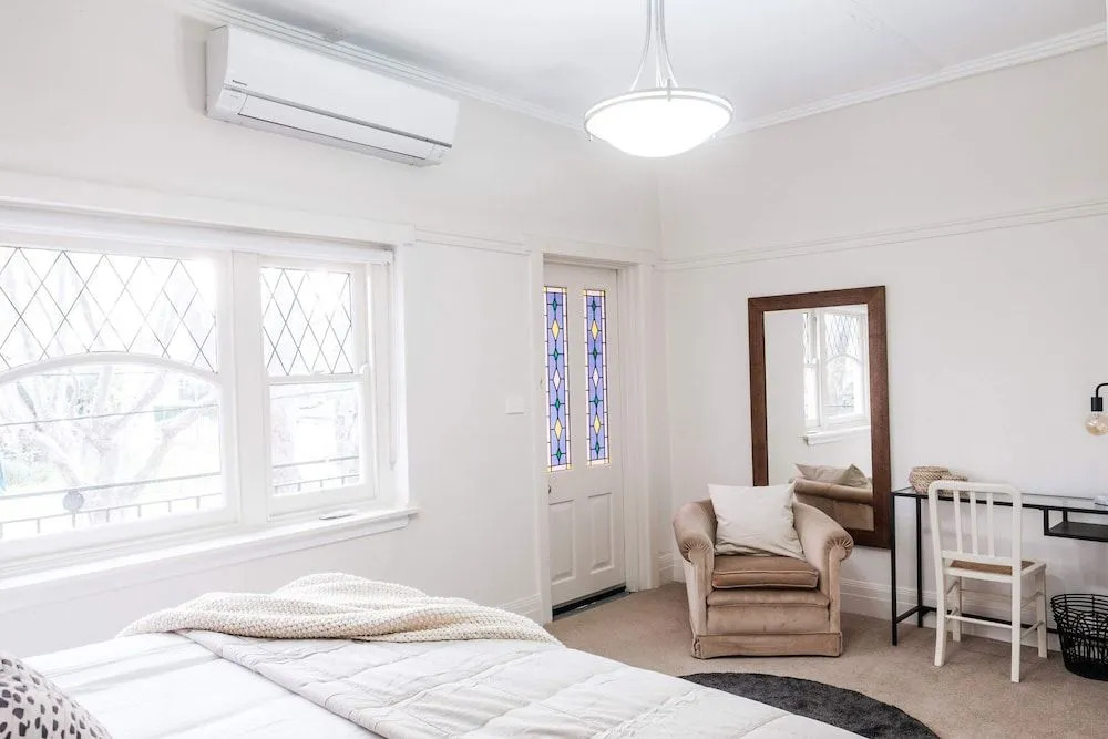 Elwood Beach Calming Tones - Rejuvenate Stays