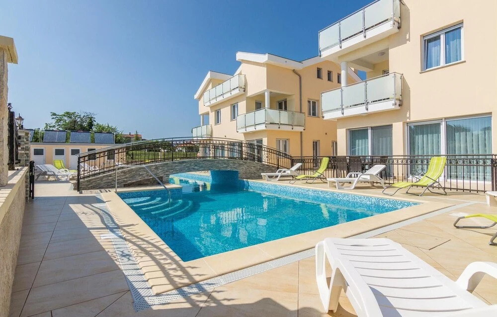 Beautiful Home in Funtana With Wifi and 2 Bedrooms