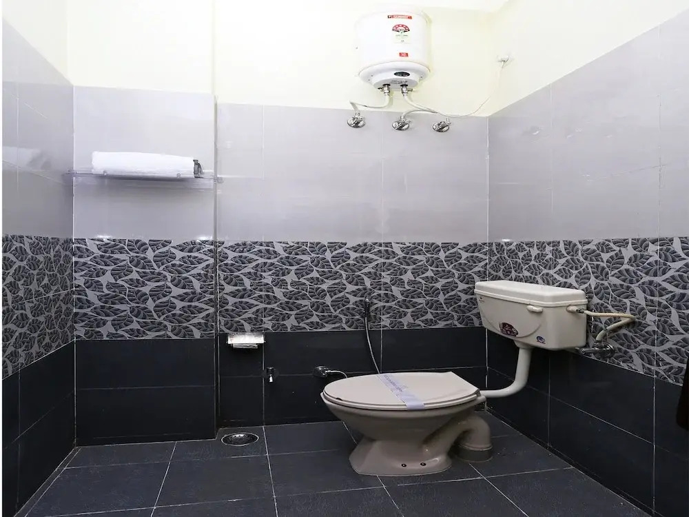 OYO 9649 Hotel Vijay Palace