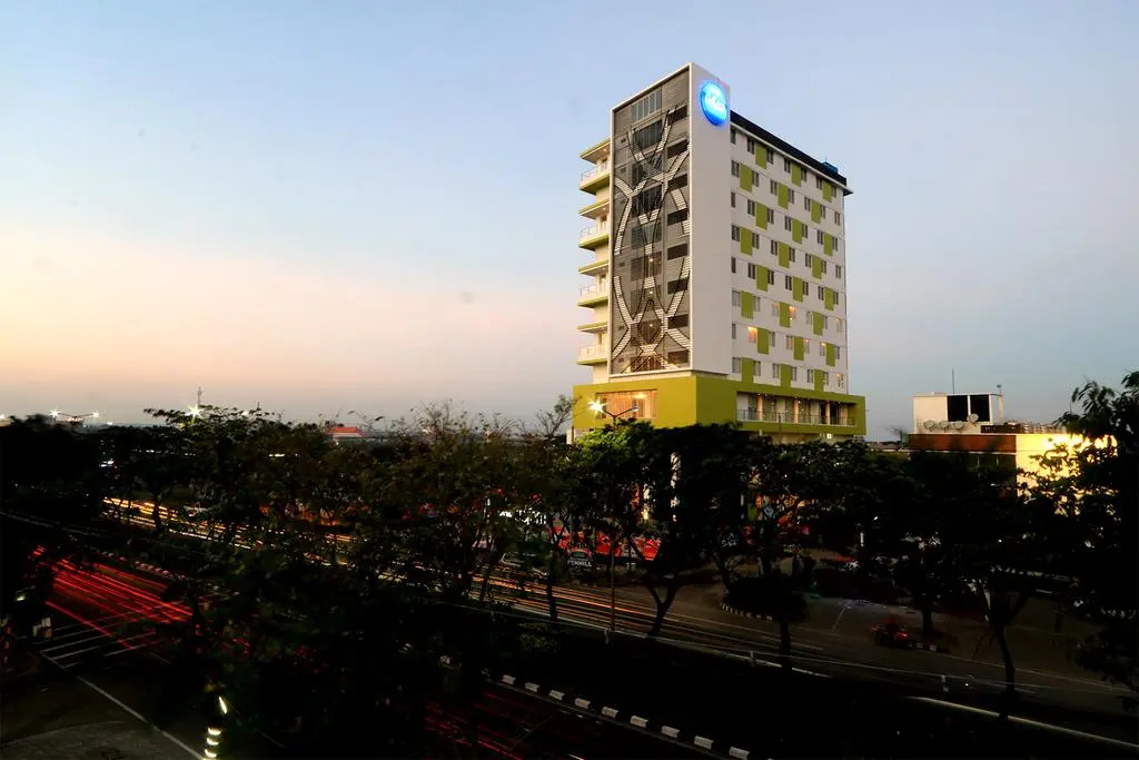Hotel Dafam Pacific Caesar Surabaya