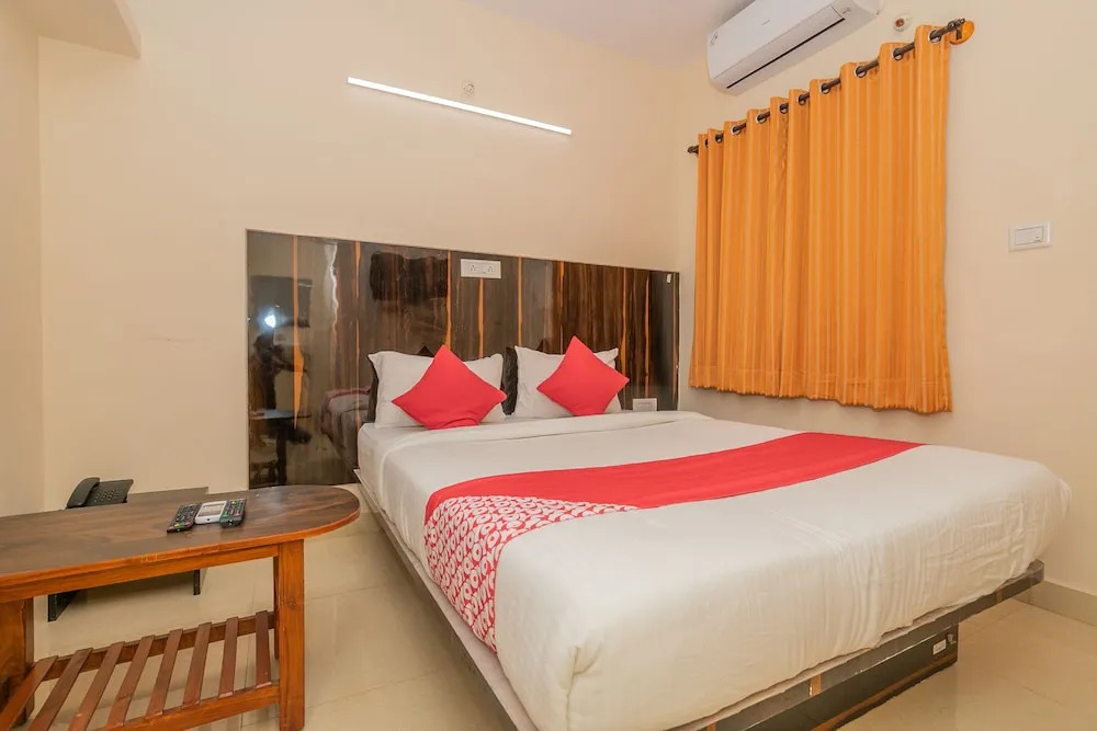 OYO 28778 La Melodie Inn