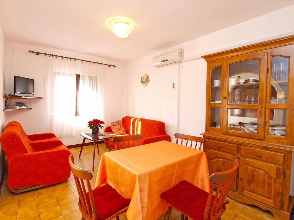 Apartments Biskupije 940