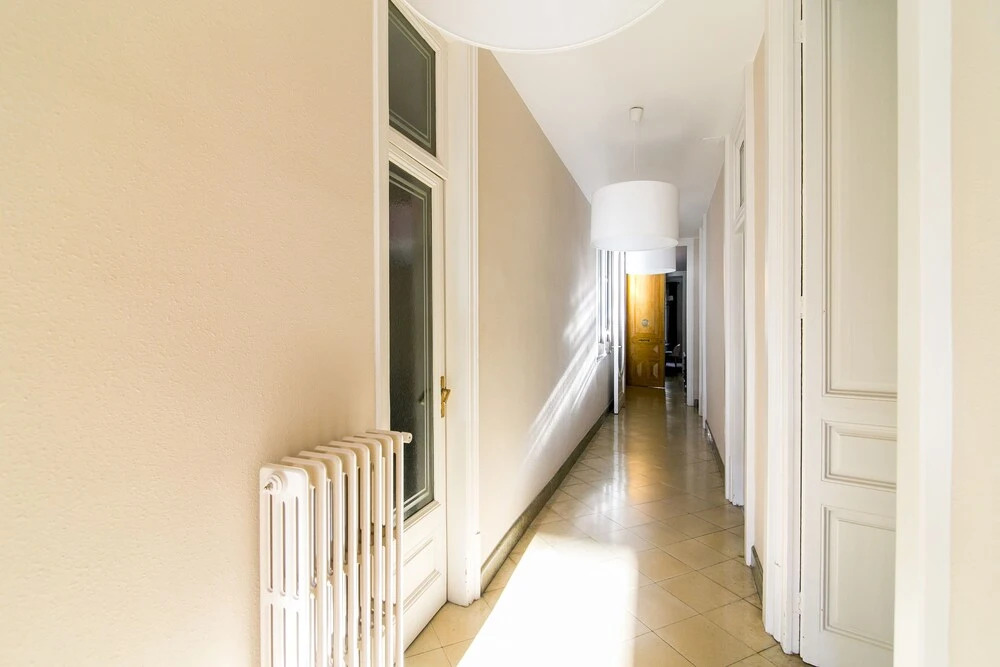 Plaza Universidad Apartments