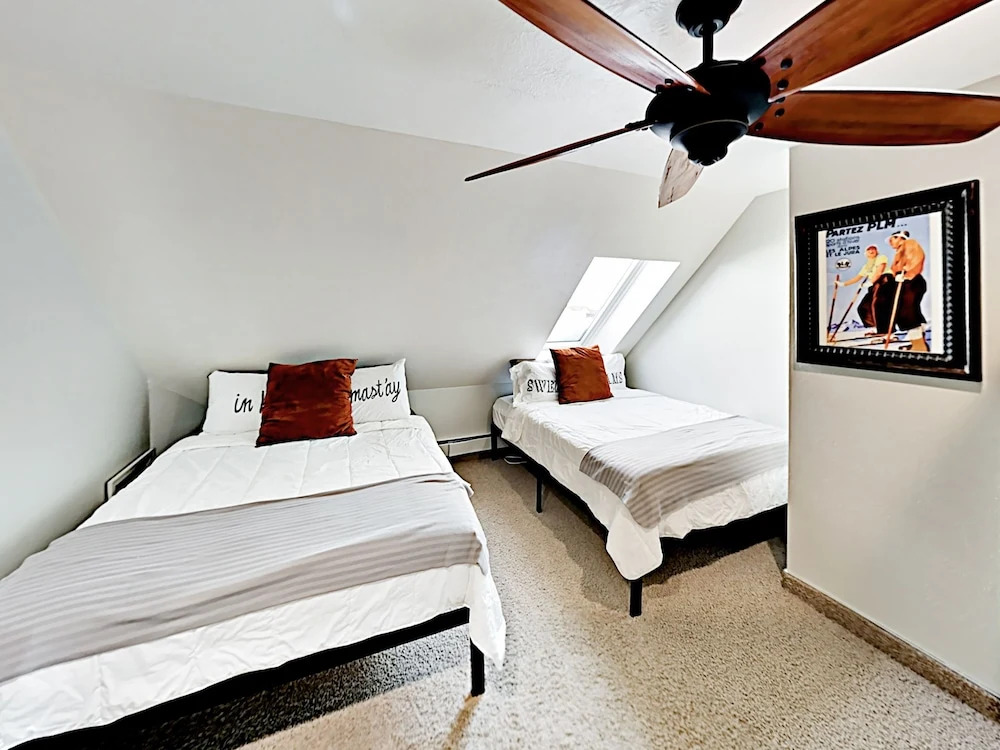 1415 Lowell Avenue Mountain Lodge Condo #362 3 Bedrooms 3 Bathrooms Co