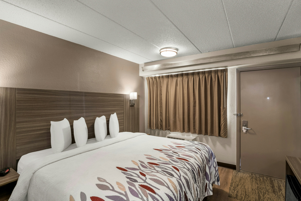 Red Roof Inn Enfield