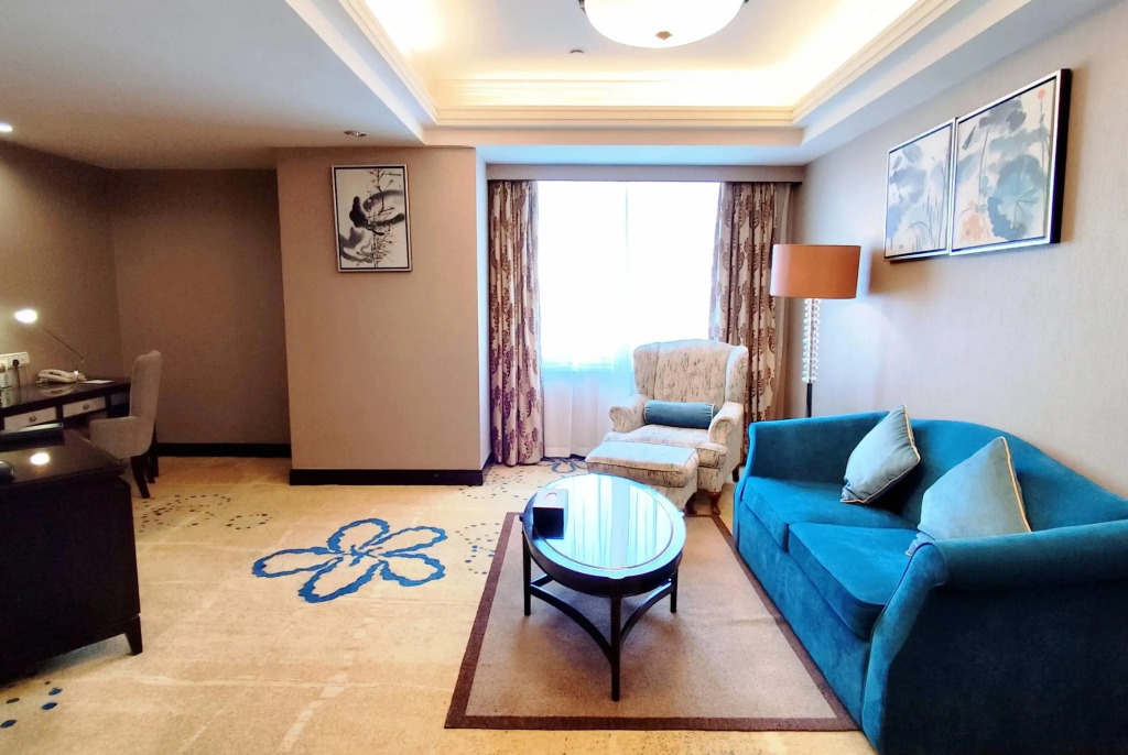 Ramada Plaza Tian Lu