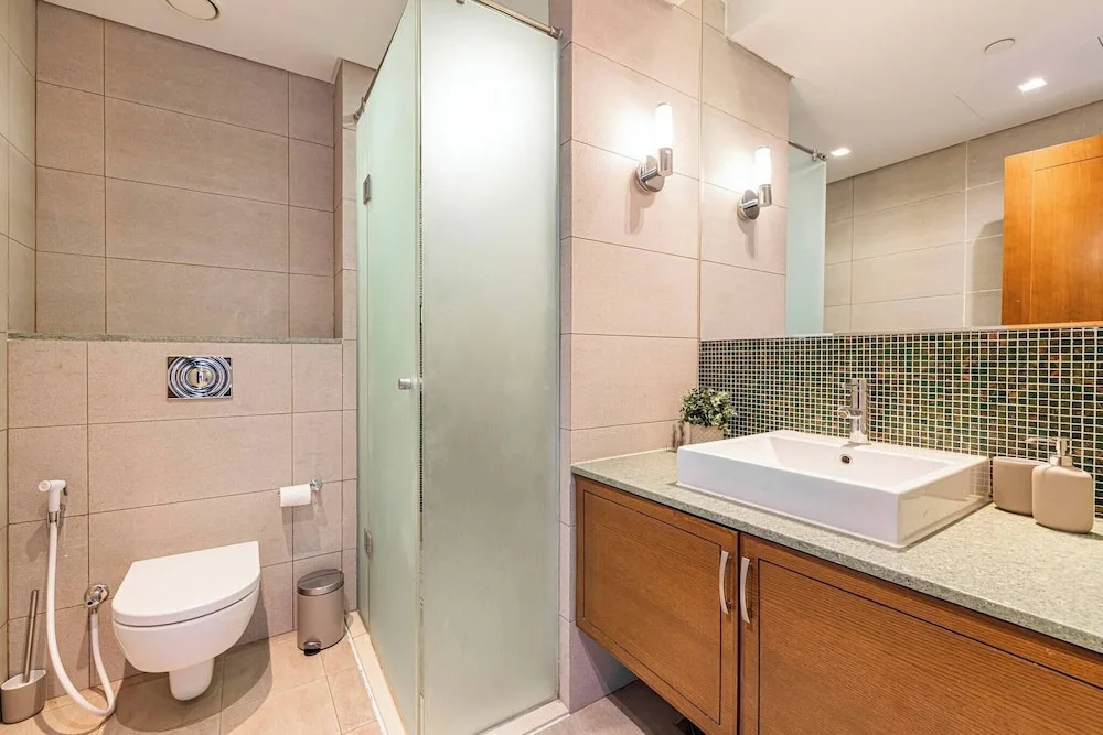 Palm Jumeirah - 2br - New Furnished - Next To Mall