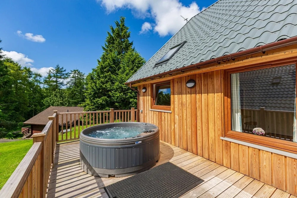 Lord Galloway 38 with Hot Tub