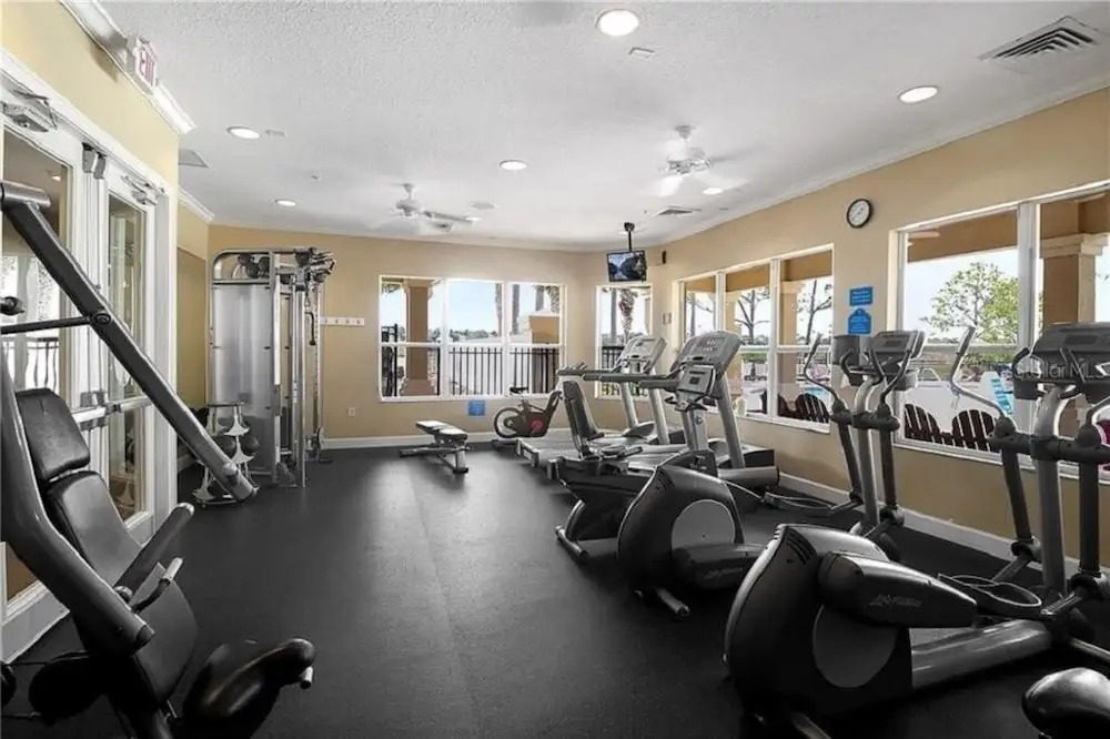 3 Br 2 Miles To Disney, Pool, Free Wifi And More 3 Bedroom Townhouse by RedAwning