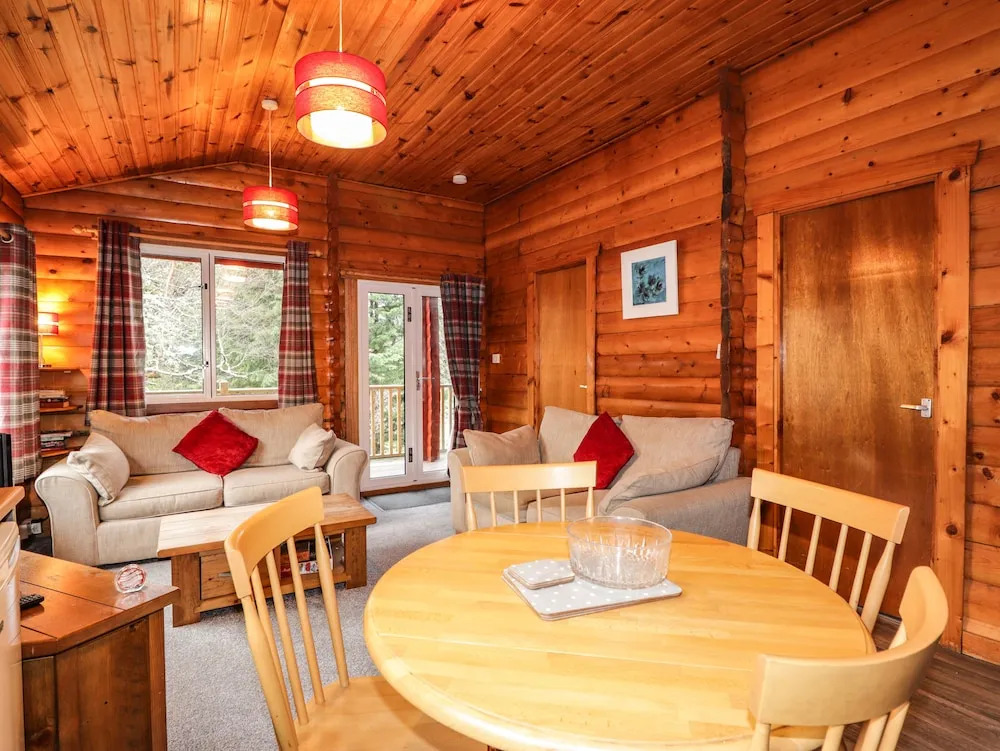 Rowan Lodge