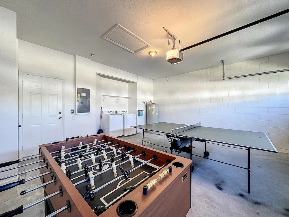 Luxury 6BD 3,5BA Pool Home in Windsor Palms Resort villa