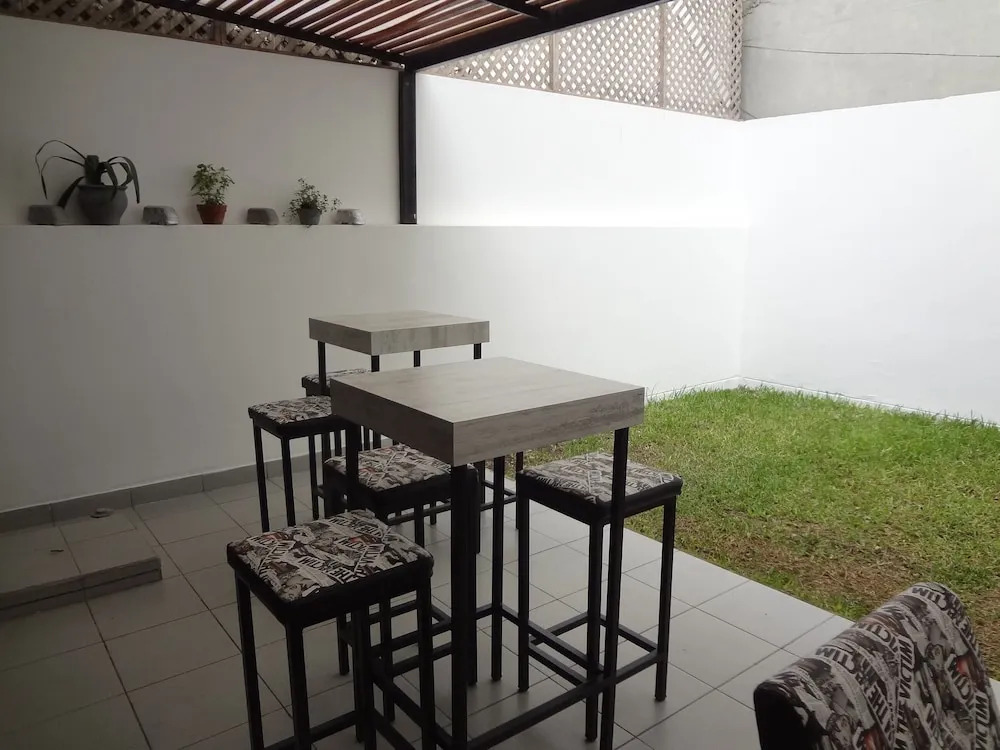 Meetinc House