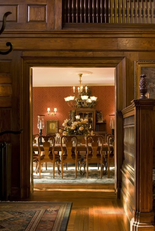 Ivy Lodge