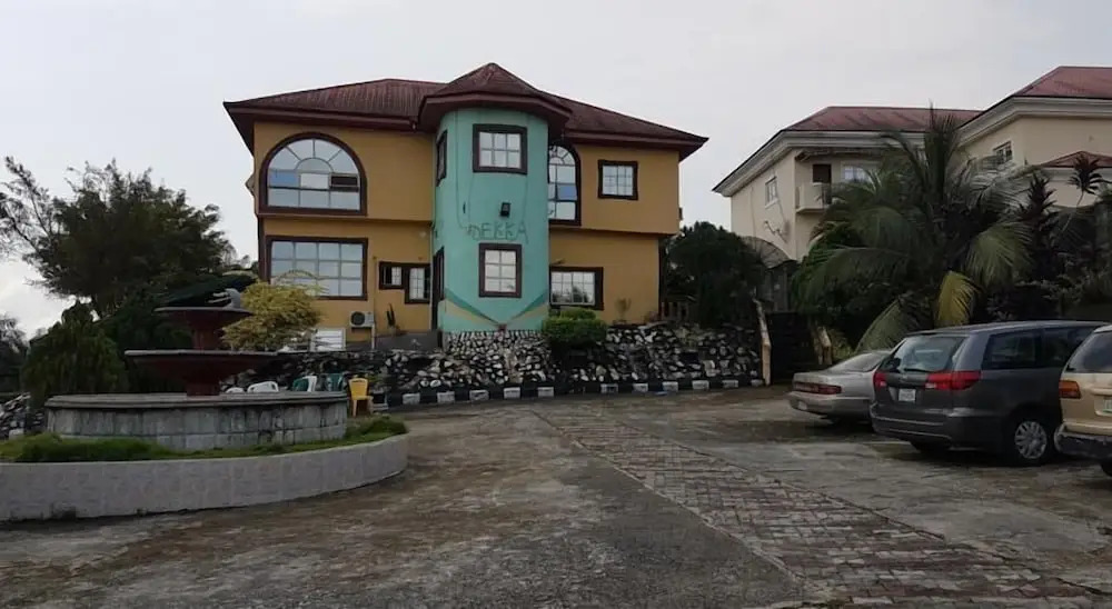 Dekka Hotel