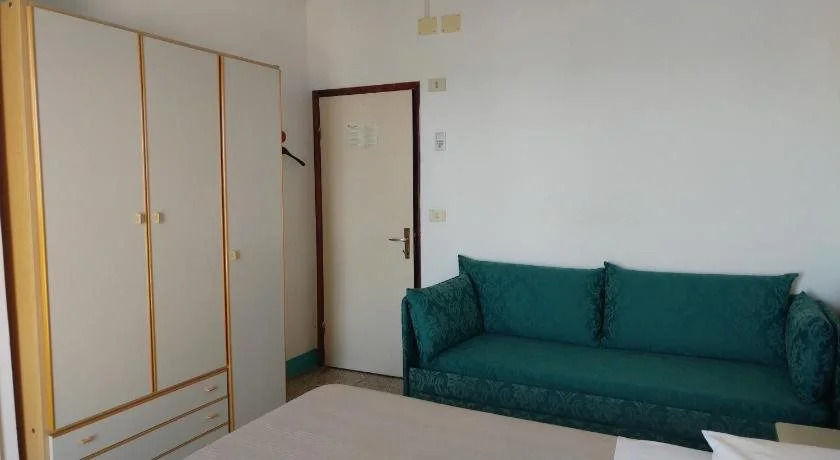 Hotel Capitol