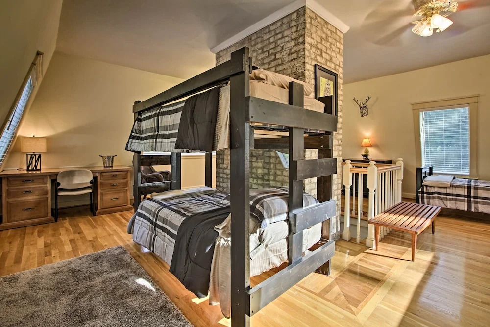 Spacious Mcgaheysville Family Retreat w/ Game Room