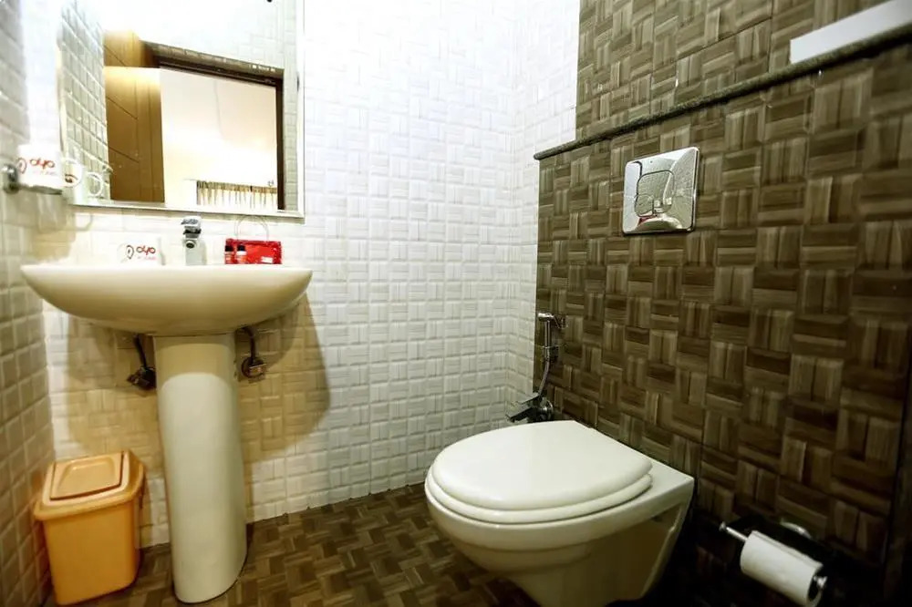 OYO 8715 Hotel Nakshatra Grand