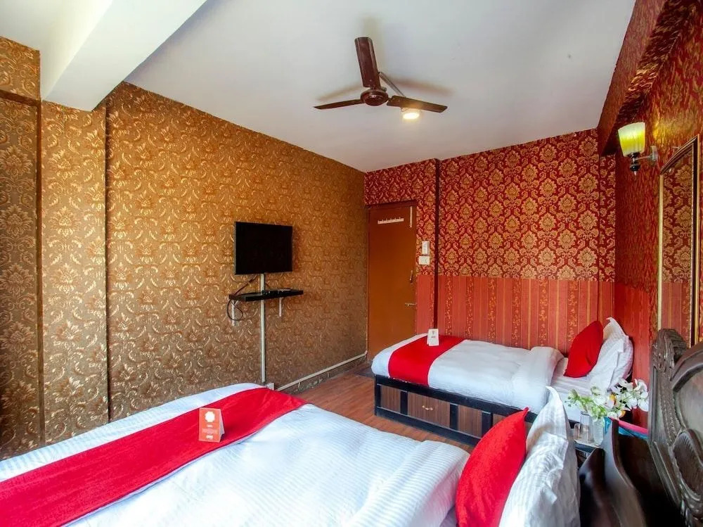 OYO 171 Hotel Fewa Darshan