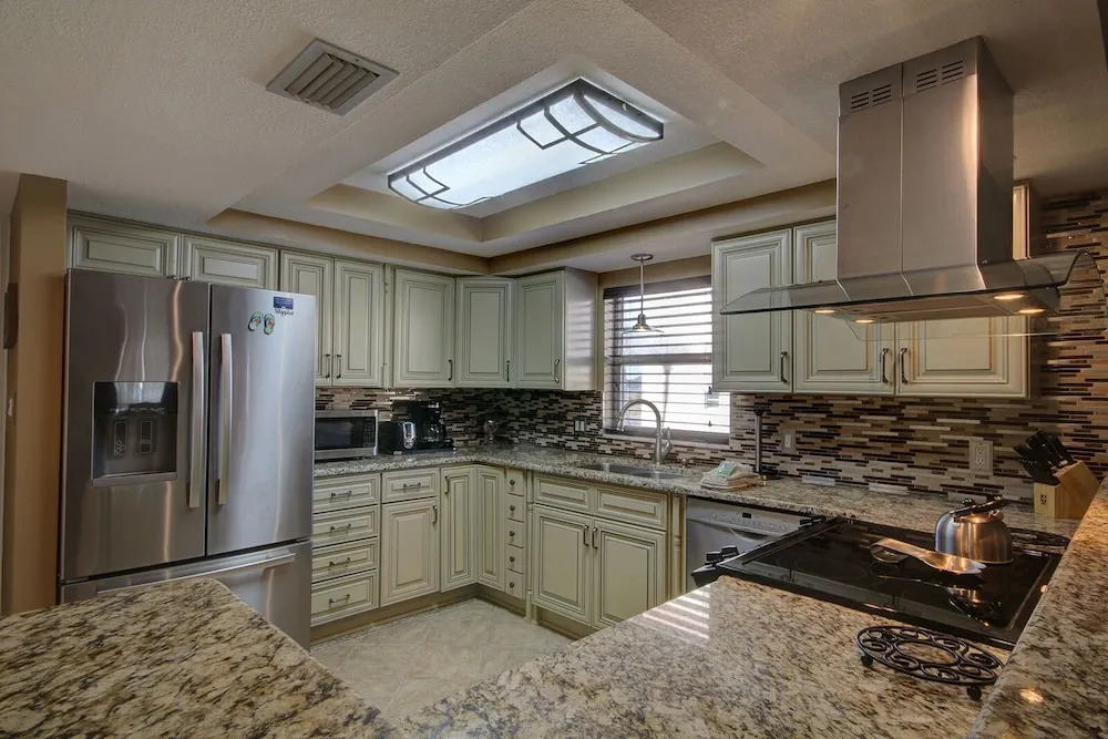 420 El Matador 2 Bedroom Condo by RedAwning