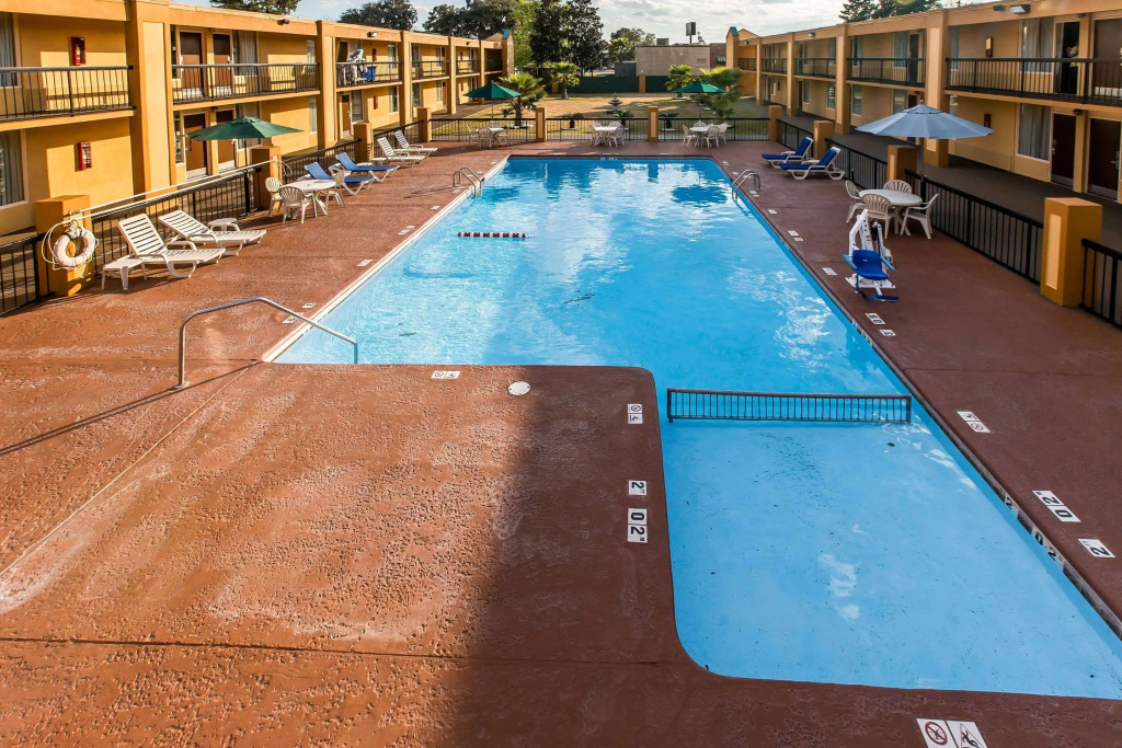 Quality Inn Savannah Midtown