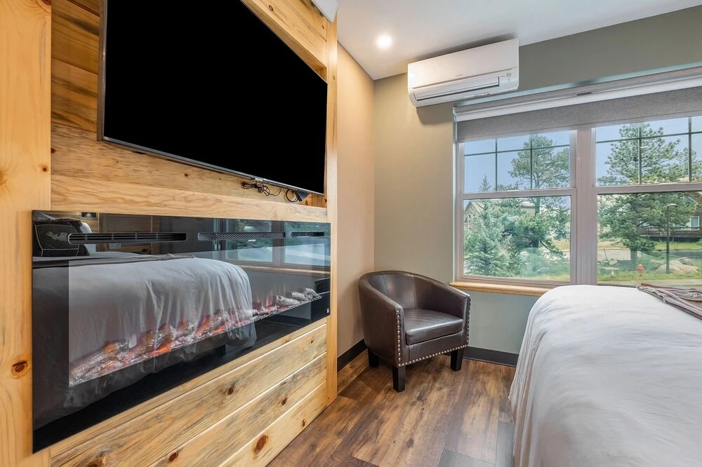 Solitude Mills Lake 204 - Estes Park 1 Bedroom Studio by RedAwning