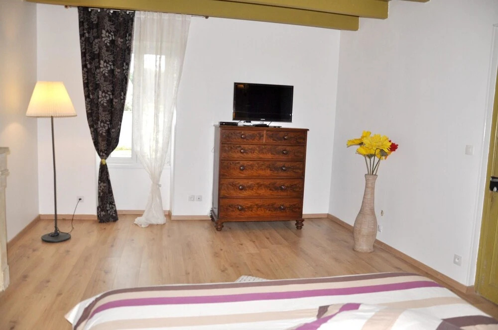 House with 4 Bedrooms in la Tremblade, with Pool Access, Enclosed Gard