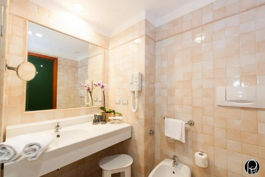 BV Hotel Oly