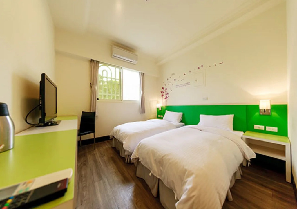 Backpacker B&B