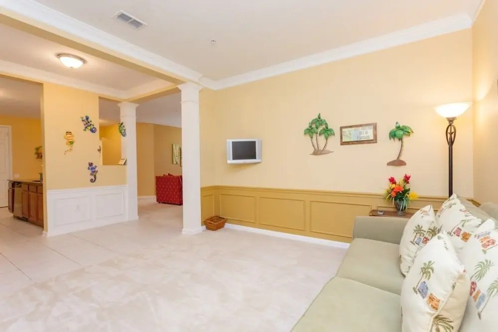 3 Bed 2 Bath Premium Lakeview l 1004