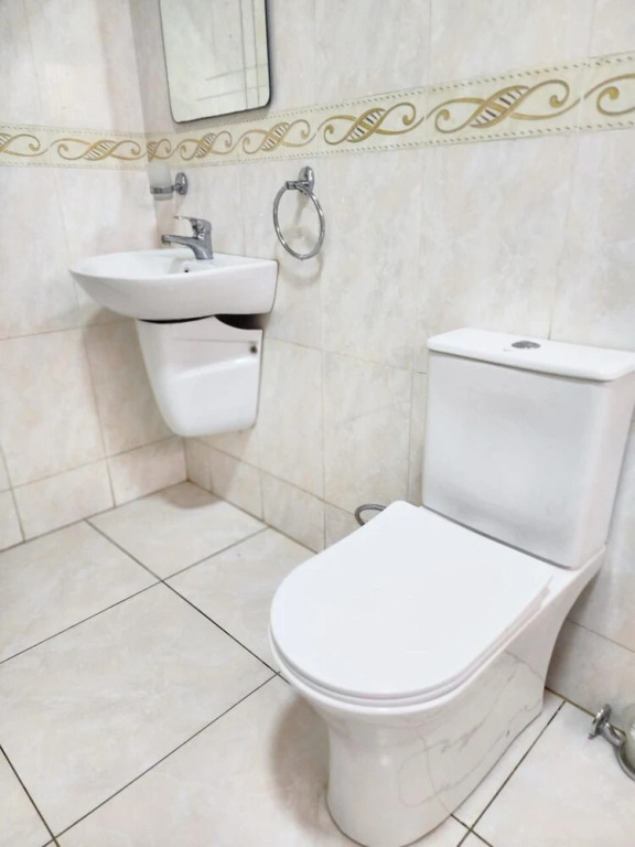 3 Bed House - Sleeps 9 - Pets - Garden - Parking