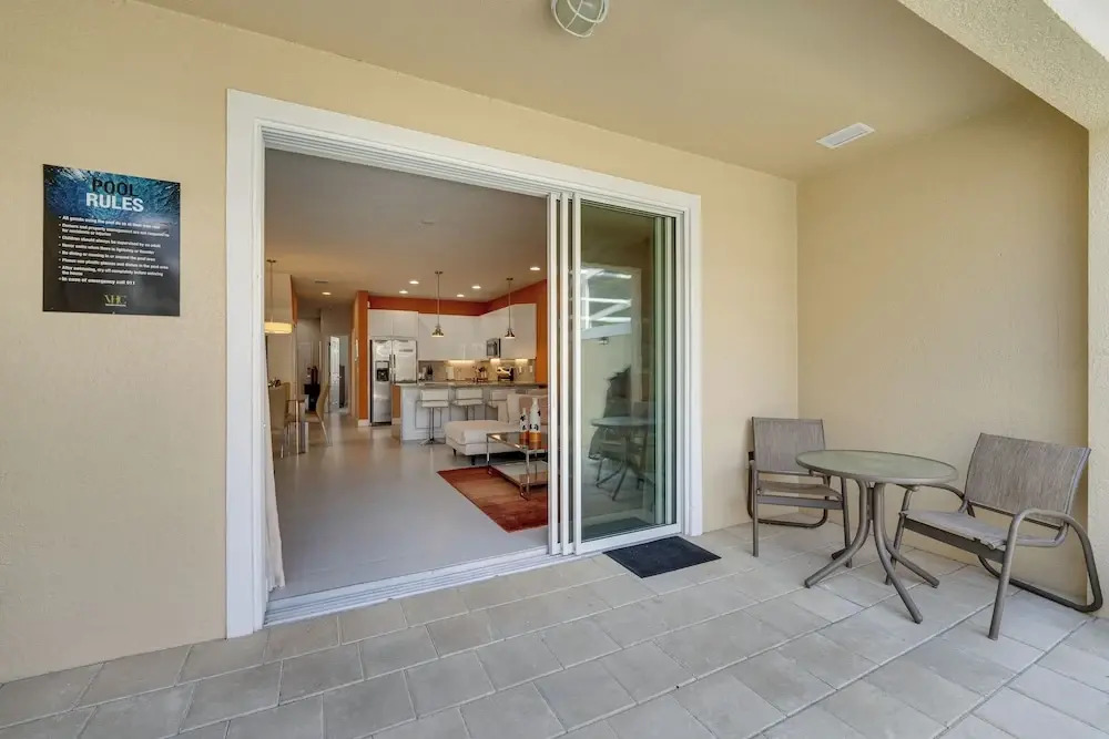 Townhome with Lanai about 9 Mi to Disney!