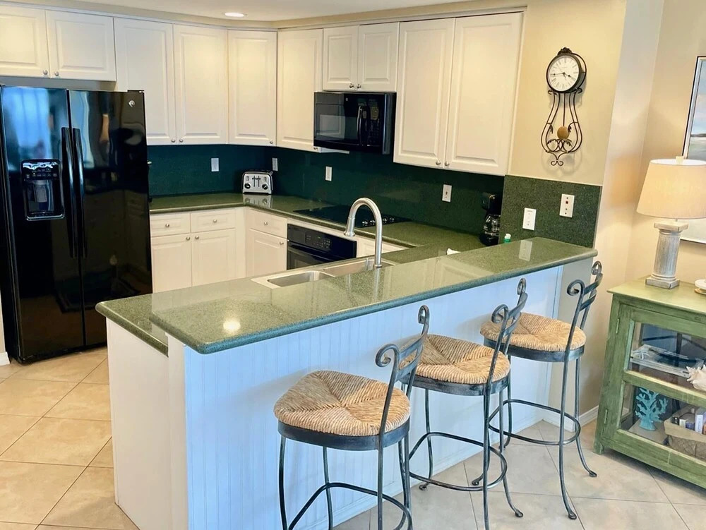 Emerald Isle Pensacola Beach by Southern Vacation Rentals
