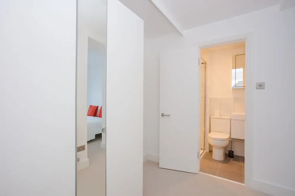 Newly Refurbished Modern 3 Bedroom Apartment in Affluent Fulham